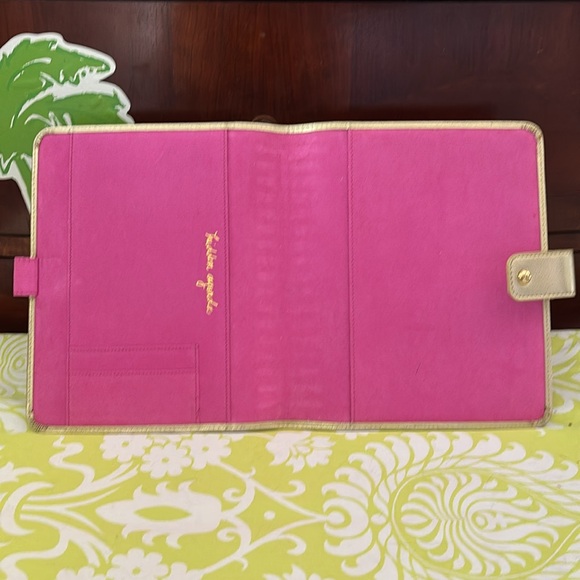 Lilly Pulitzer Agenda Folio - Picture 6 of 10